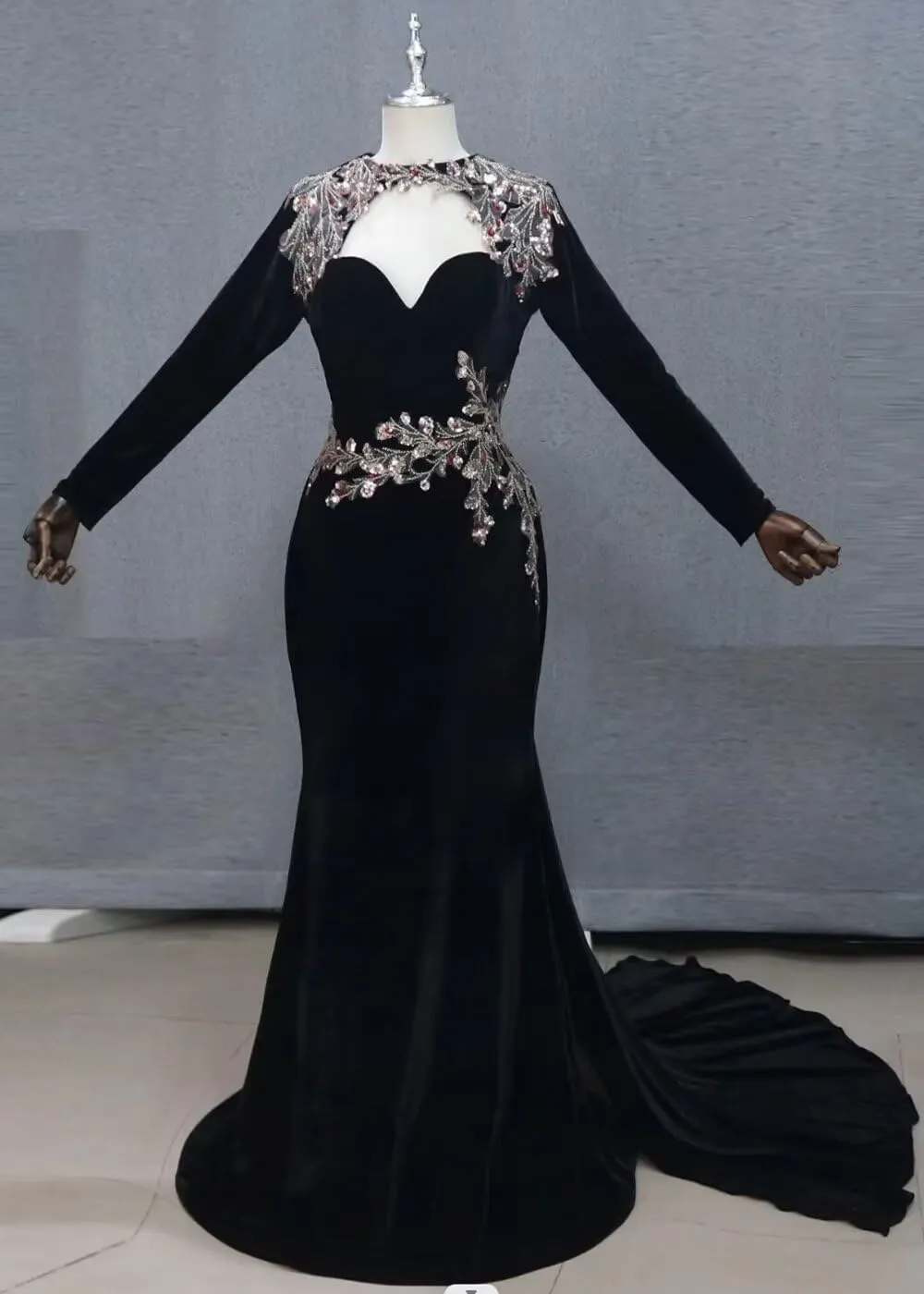 Black Velour Mermaid Prom Dresses Pretty Appliques Flowers Beaded ASO EBI Party Evening Gowns
