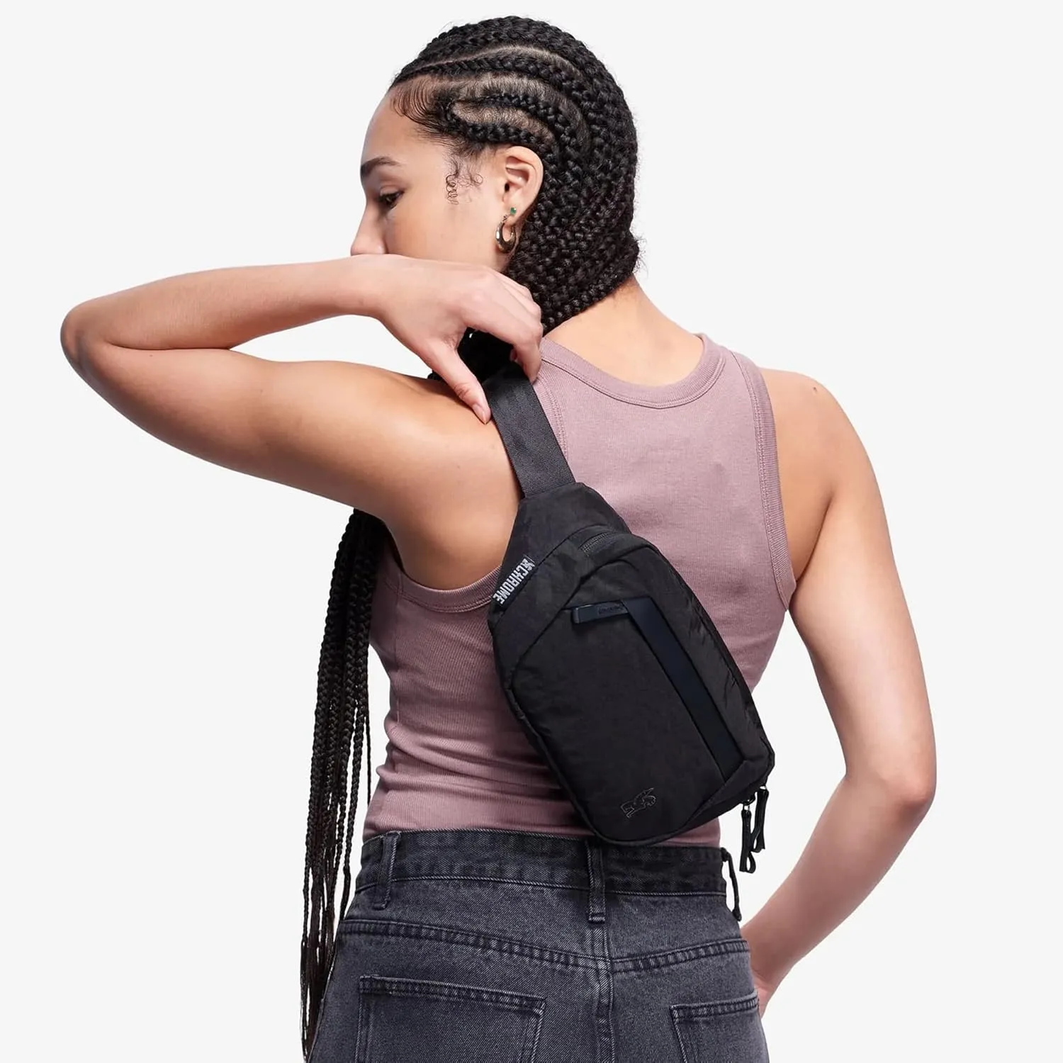 Chrome Industries Sabin 3L Sling Bag for Men and Women – Large Main Compartment, Lightweight Recycled Materials and Metal Adjuster Buckle – Sandstone
