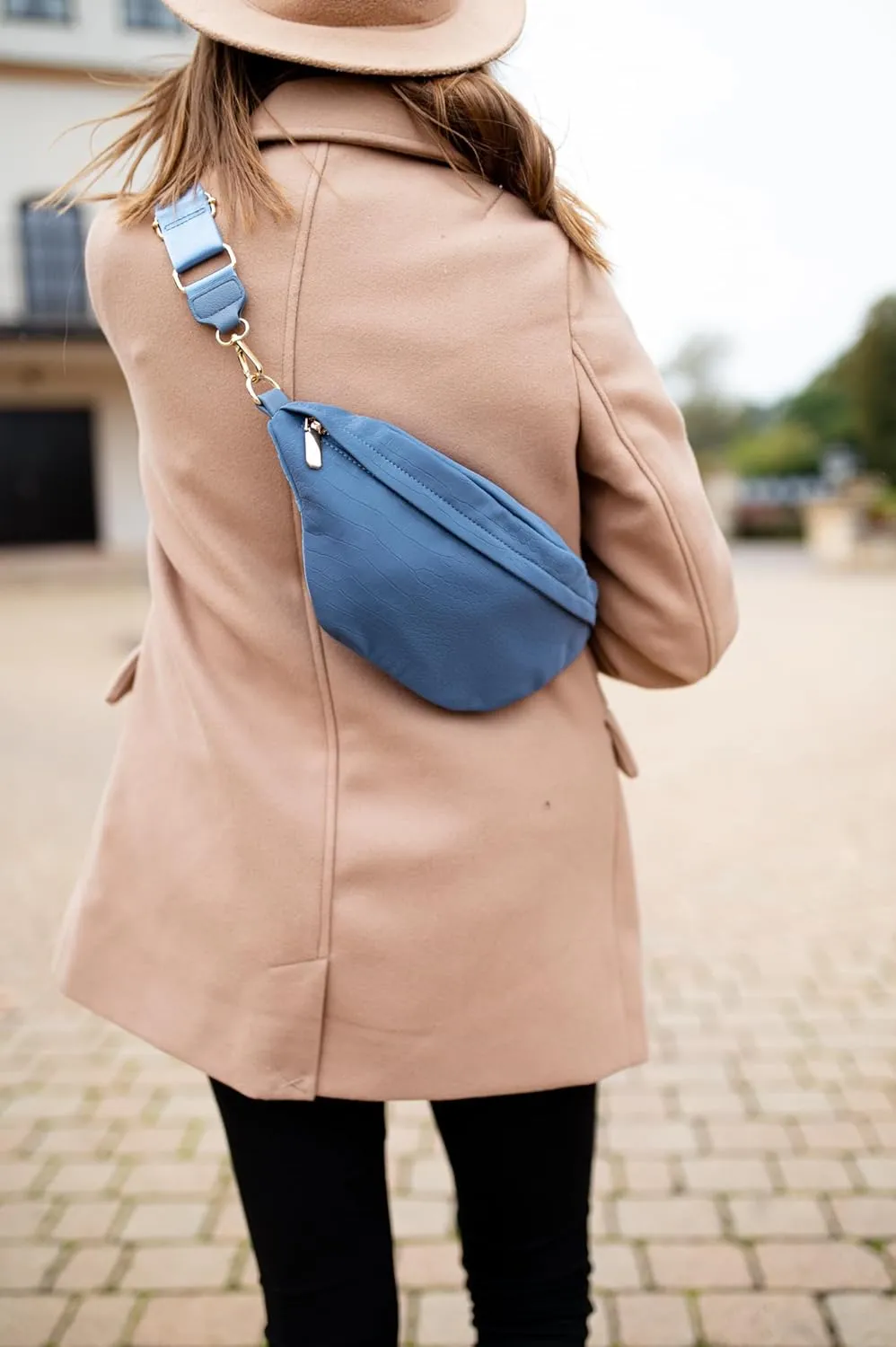 Cute Fanny Packs for Women，Waist Belt Bag Purse for Women. Vegan Leather Women's Fanny Pack