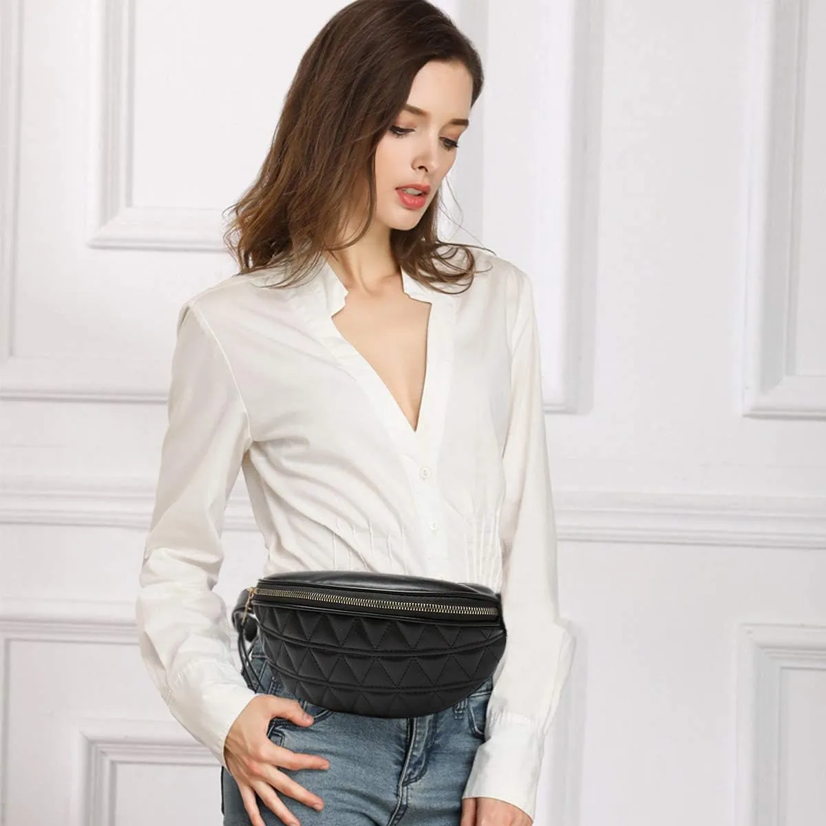 Fashion Waist Packs for Women Fanny Packs Quilted Belt Bag Festival Bum Bags Crossbody Waist Purse for Sports Workout Traveling Running Casual (Black Waist Bag)