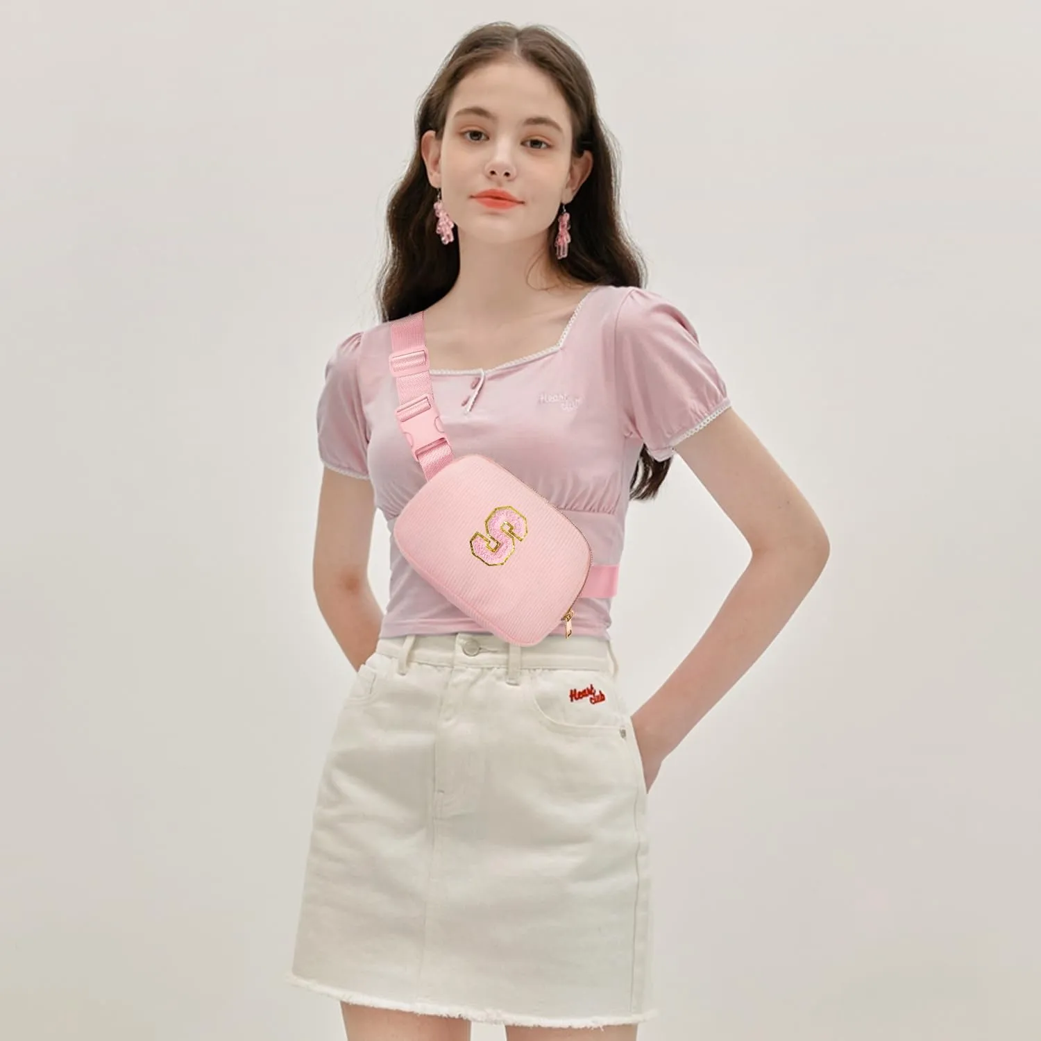 Gitus Gifts for 10 11 12 13 14 15 16 Year Old Girls Christmas Gifts for Teen Girls Sister Her Women Fanny Pack with Initial Letter Patch Belt Bag Crossbody Bag Tween Girls Trendy Stuff (Light Pink-S)