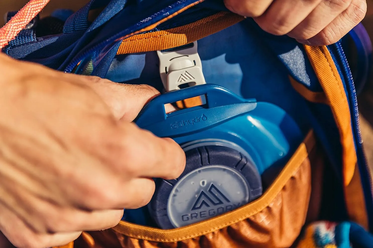 Gregory Arrio 22L Unisex Day Hiking Backpack with Ventilated Backpanel and Built-in Hydration Attachment (Reservoir Not Included), One Size Fits All, Empire Blue