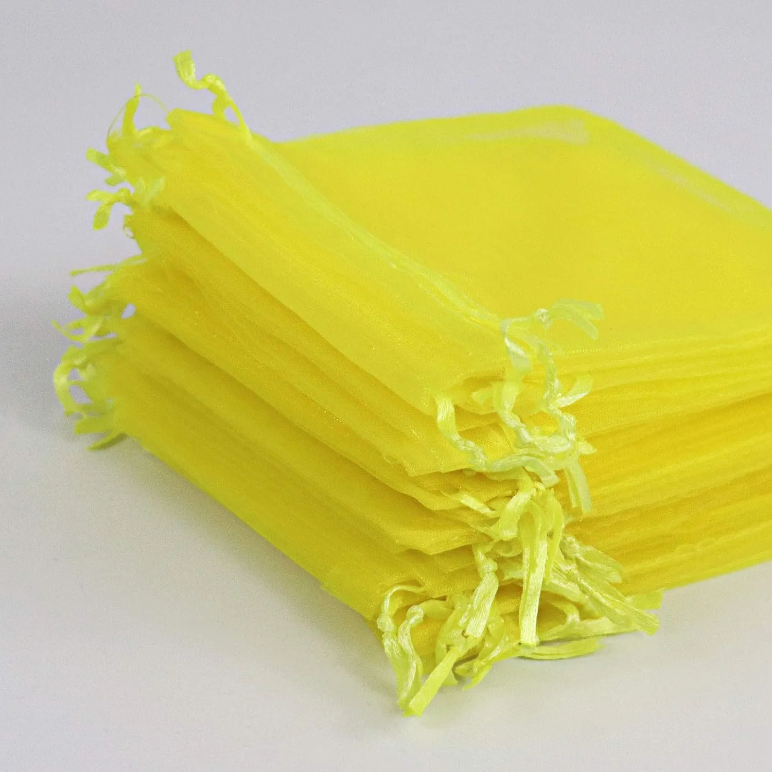 Lautechco 100Pcs Organza Bags - 3.5x4.5 inches Yellow Mesh Drawstring Bags for Gifts & Christmas