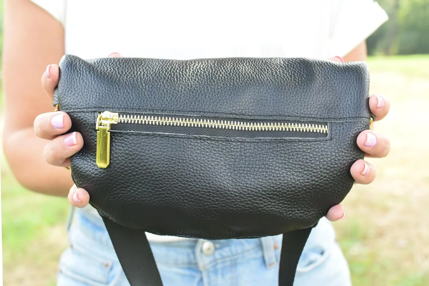 Leather Fanny Pack Crossbody Bags for Women Trendy Sling Bag for Women Small Crossbody Bags for Women Vacation Essentials Handbags Crossbody Purse Belt Bag Travel Backpack (Black)