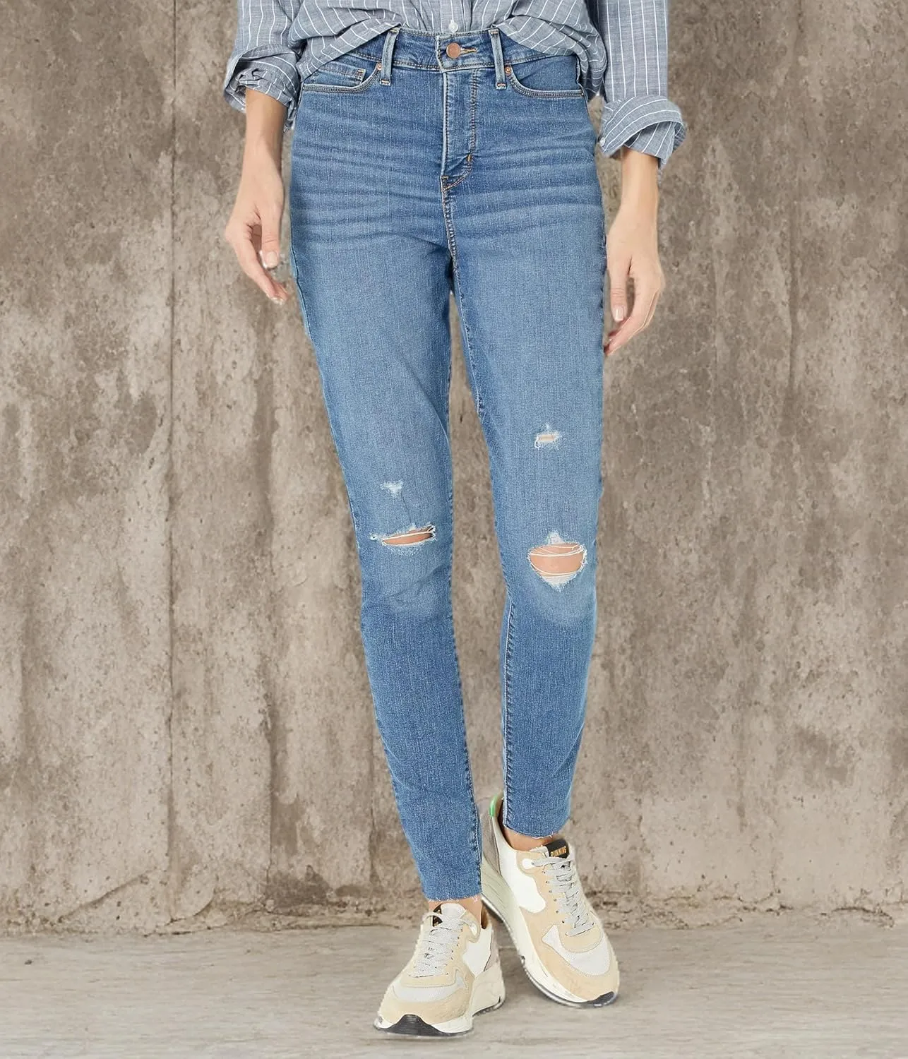 Levi's Women's Premium Wedgie Icon Fit Jeans