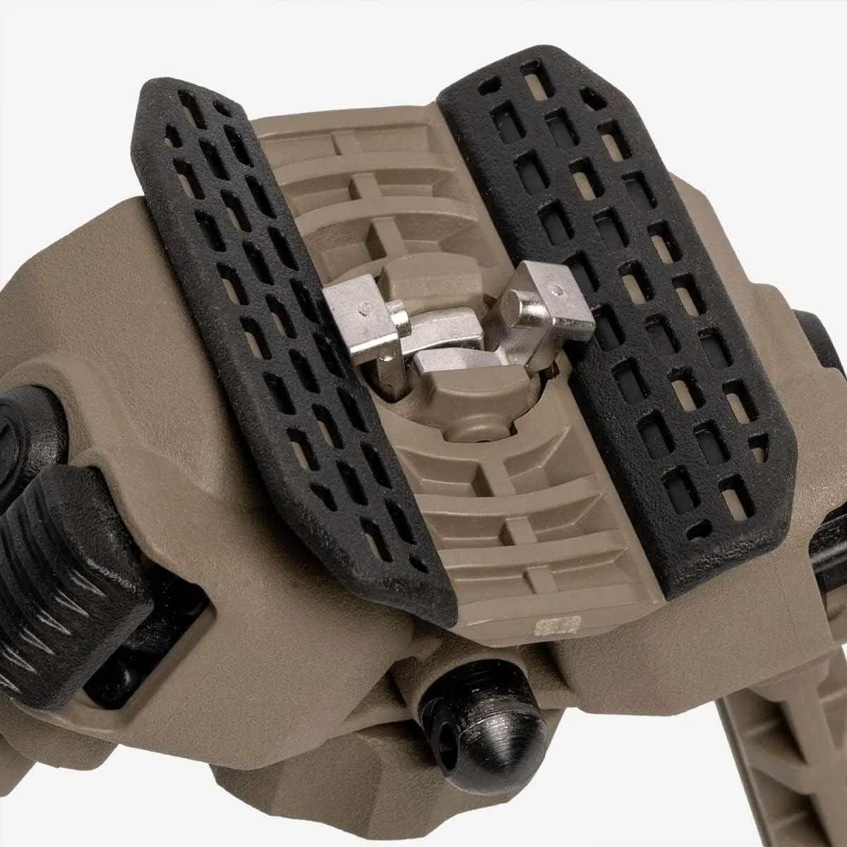Magpul MOE Bipod for Hunting and Shooting, Made of Lightweight High-Strength Polymer