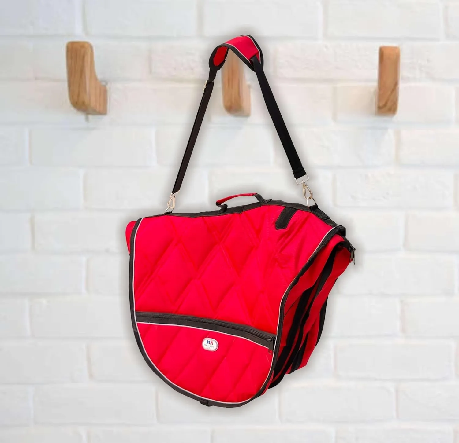 Majestic Ally 1000D Nylon Reflective English Saddle Carry Bag (Red)