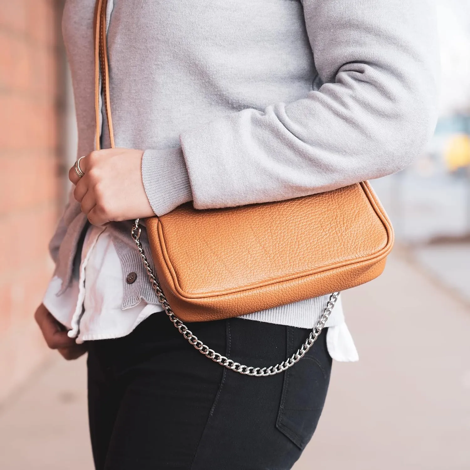 T237 - Small shoulder bag made of Italian leather
