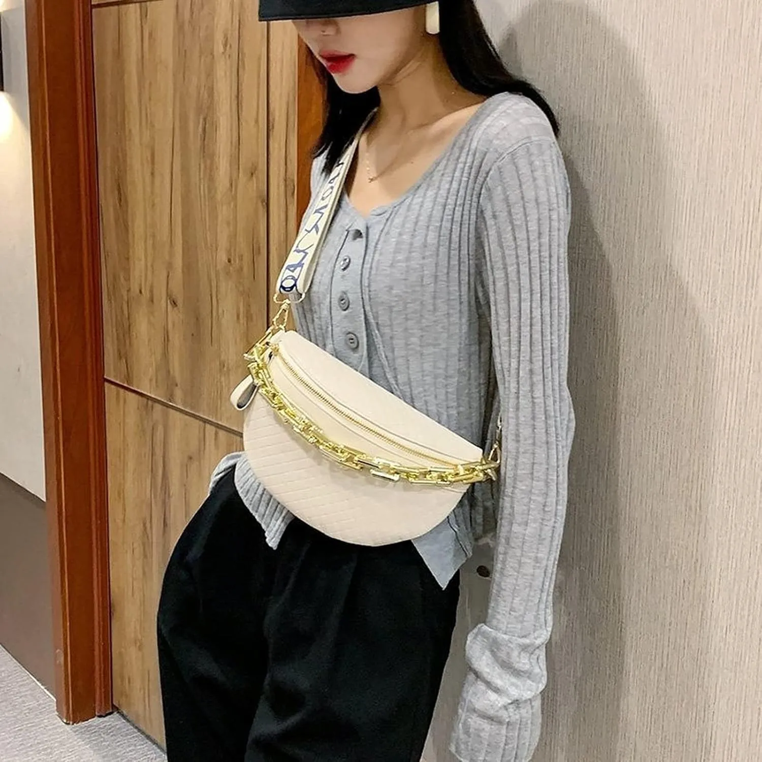 Thick Chain Women's Fanny Pack Plaid leather Waist Bag Shoulder Crossbody Chest Bags Luxury Designer Handbags Female Belt Bag (Beige)